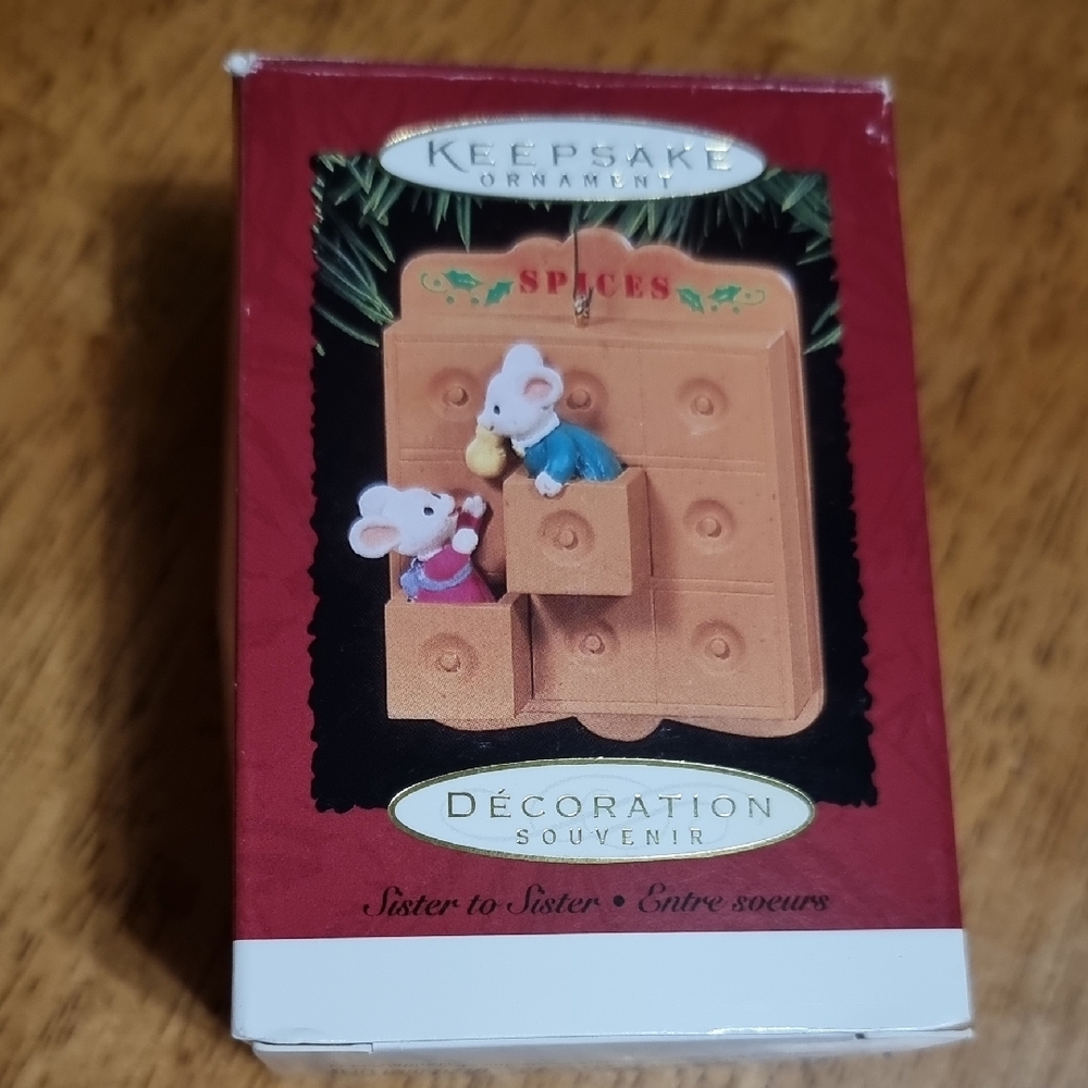 Hallmark - Vintage 1995 Keepsake Ornament Sister To Sister Mice On A Spice Rack